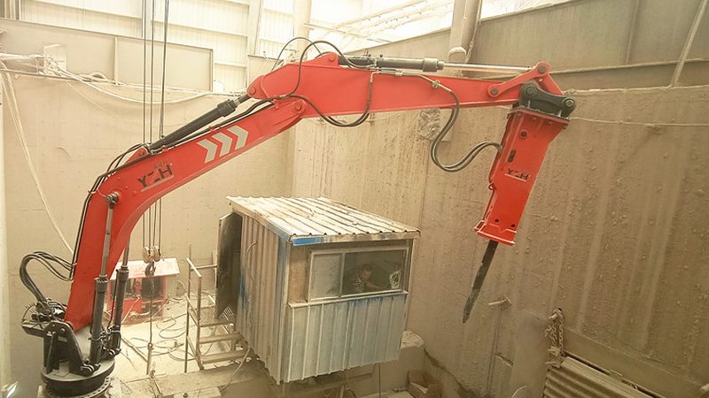 建筑垃圾破碎机选型：关键参数与实际应用考量